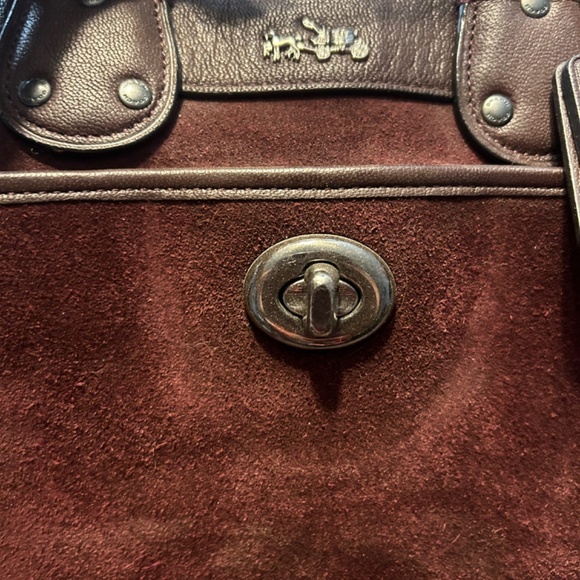 Coach Rhyder Satchel with dusty rose heart applique novelty strap and charm - Picture 8 of 11